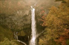 Как создать красивый японский водопад на загородном участке своими руками
